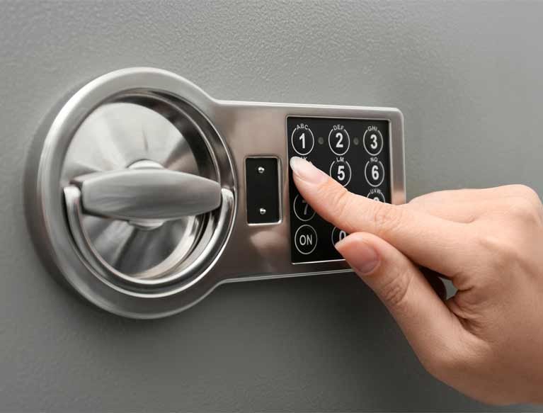 Fast, Secure & Affordable Safe Locksmith Services by Dar Al Afrah Key